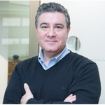 Dr. Carlos Aqueveque 